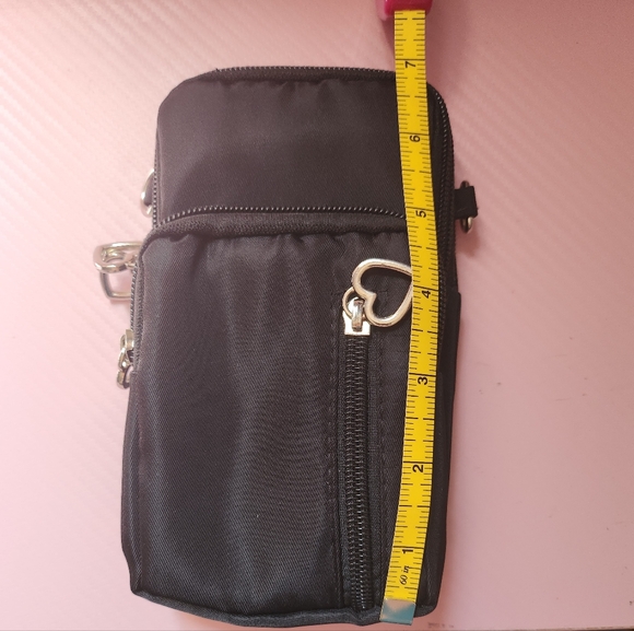 Black Wrist Bag w/ Heart Zippers NWOT - Picture 8 of 8